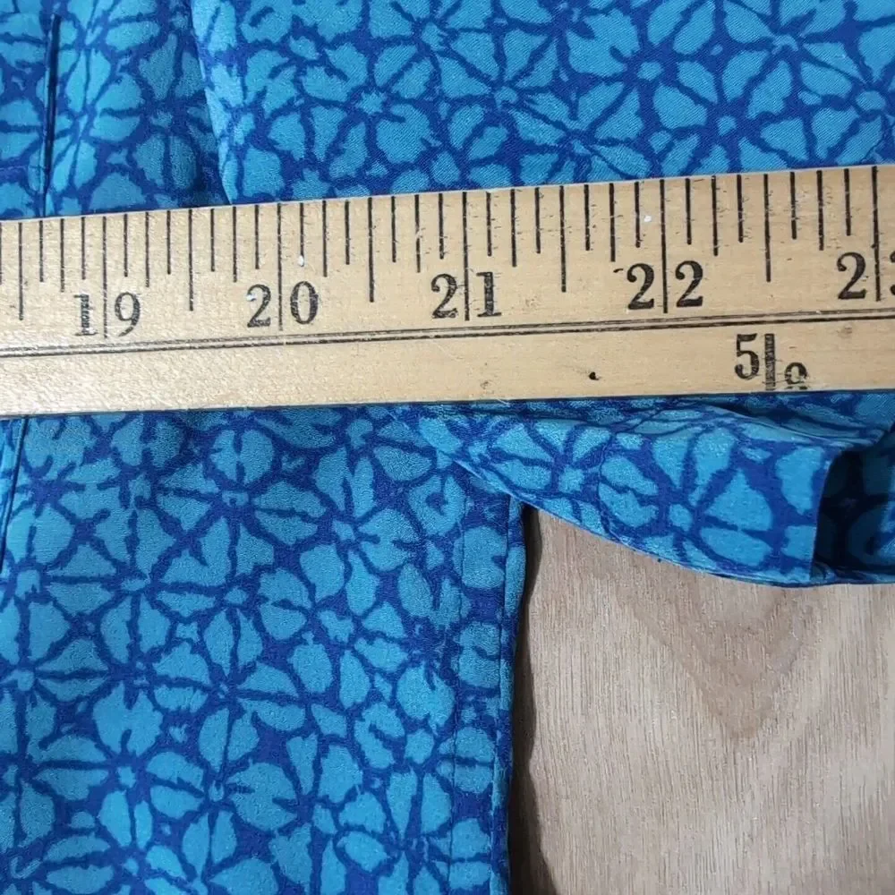 RARE Banana Republic Mens Shirt Size Med Floral Hawaiian‎ 100% Rayon Blue EUC